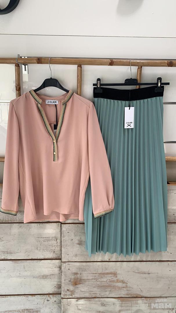 J clair одежда. Бабушка в песочном свитере. J clair одежда. J clair одежда. J clair.